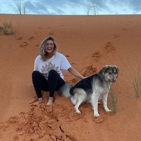 Meet your Posher, Rebecca - Picture 2 of 3